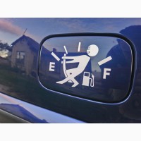 Наклейка на авто на крышку бака Белая светоотражающий эффект