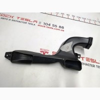 Воздуховод обдува ног водителя Tesla model 3 1099297-00-D 1099297-00-D M3