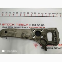 Кулак поворотный передний правый RWD Tesla model S 6007018-00-C 6007018-00