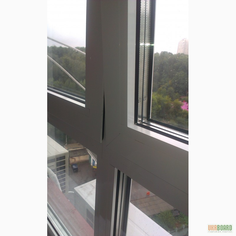 Фото 2. Остекление беседки окнами из алюминия. Раздвижные и поворотные окна