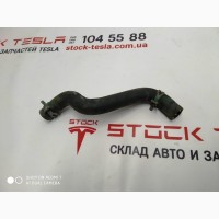 Шланг охлаждения на тройной клапан Tesla model S 6007347-00-C 6007347-00-C