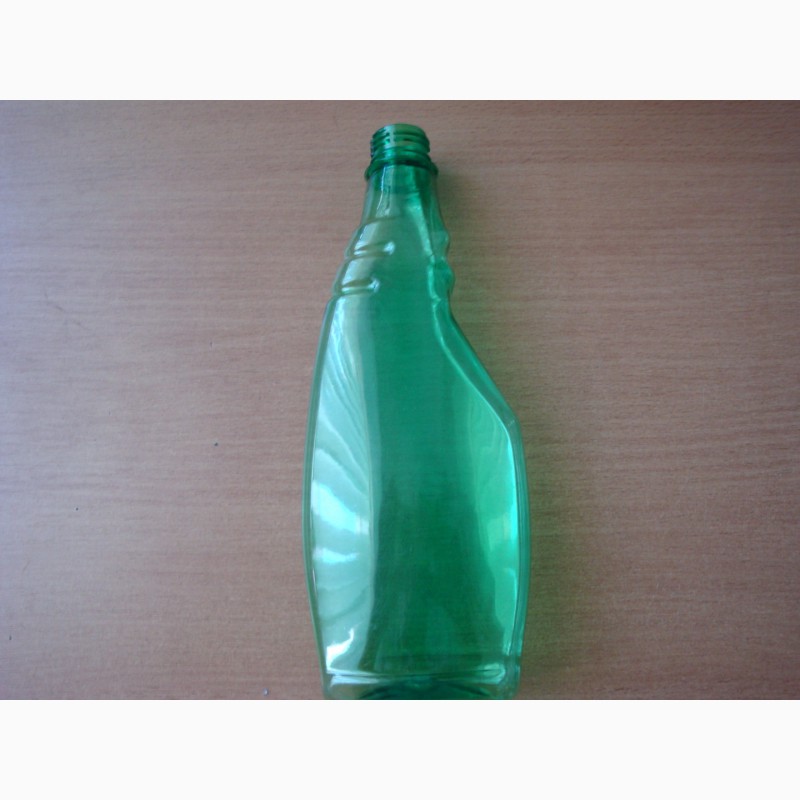 Фото 2. Пластиковые бутылки, канистры, крышки