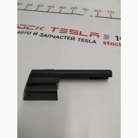 Заглушка салазки сиденья передняя правая Tesla model S, model S REST 103167