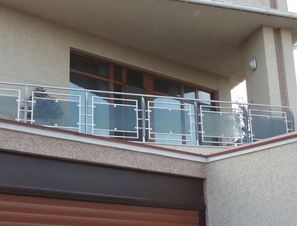 Фото 4. Балконы и балконные ограждения из нержавеющей стали