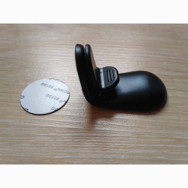 Фото 4. Магнитный Чёрный держатель для телефона в авто на решетку воздуховода