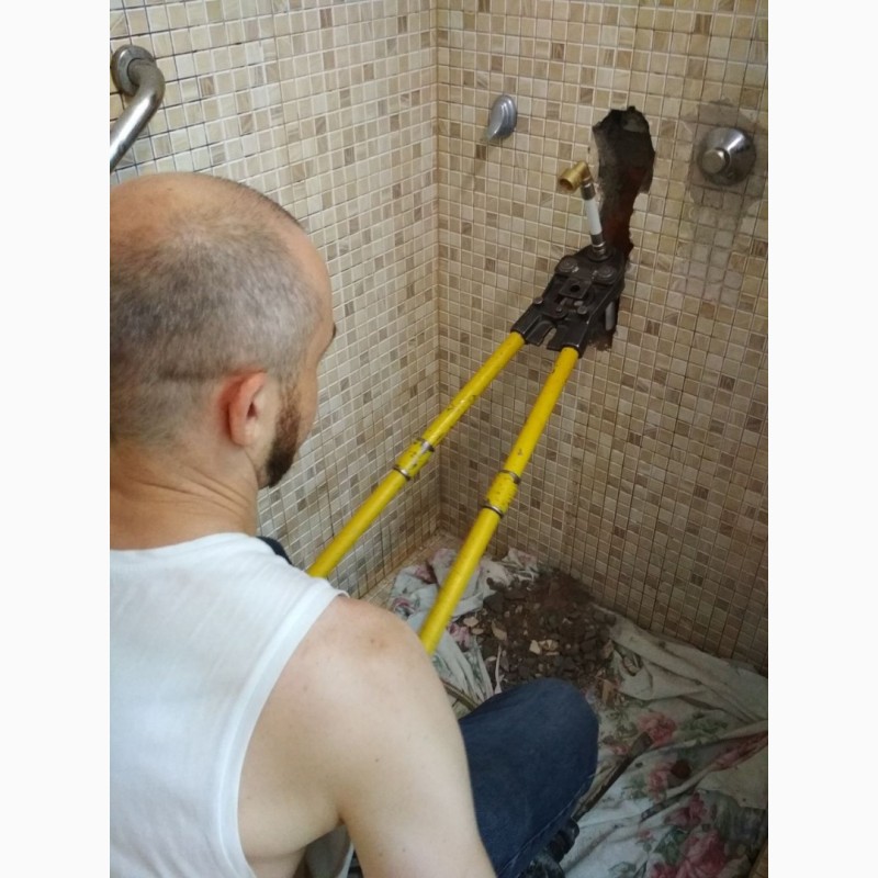 Фото 6. Акустический течеискатель. Поиск утечки воды в квартирах и домах Киев