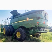 Комбайн зернозбиральний John Deere S680