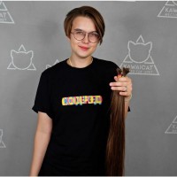 Жіночі, чоловічі та дитячі коси купуємо від 35 сантиметрів у Києві.Стрижка у подарунок