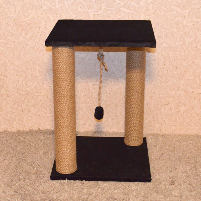 Фото 12. Когтеточка с двумя столбами и квадратной лежанкой