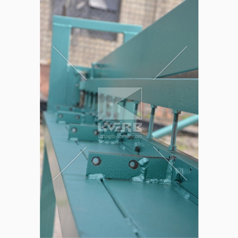 Фото 6. Гільйотина для листового металу Ja-Mech 2040 мм призначена для порізки листової сталі