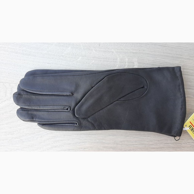 Фото 2. Женские кожаные демисезонные черные перчатки_(2)