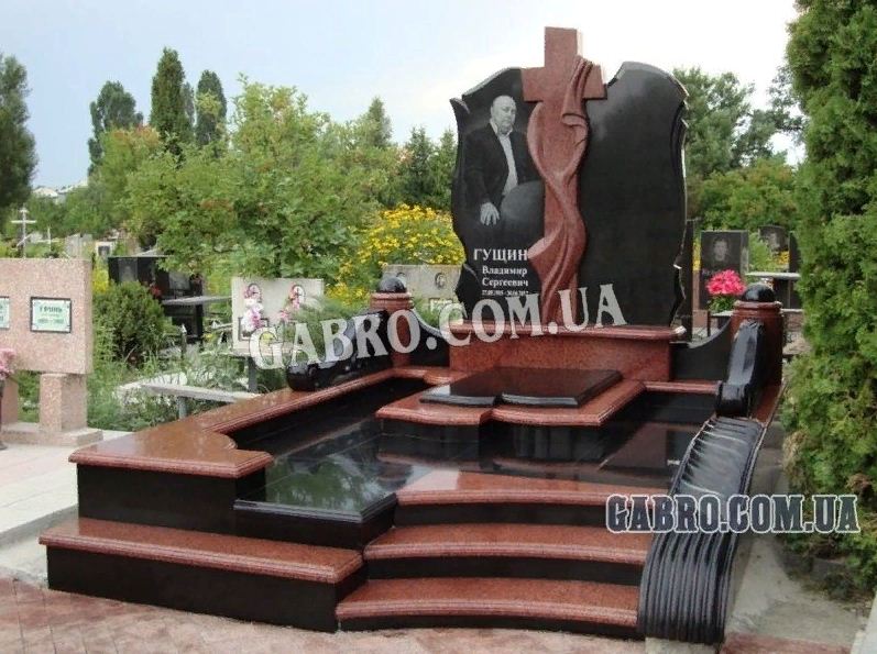 Фото 9. Памятники из гранита от фирмы Gabro Коростышев