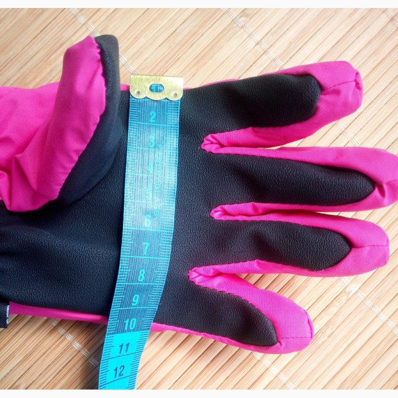 Фото 4. Лыжные термо перчатки девочке 8-12 лет Швейцария