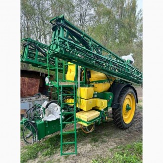 Причіпний обприскувач John Deere 840